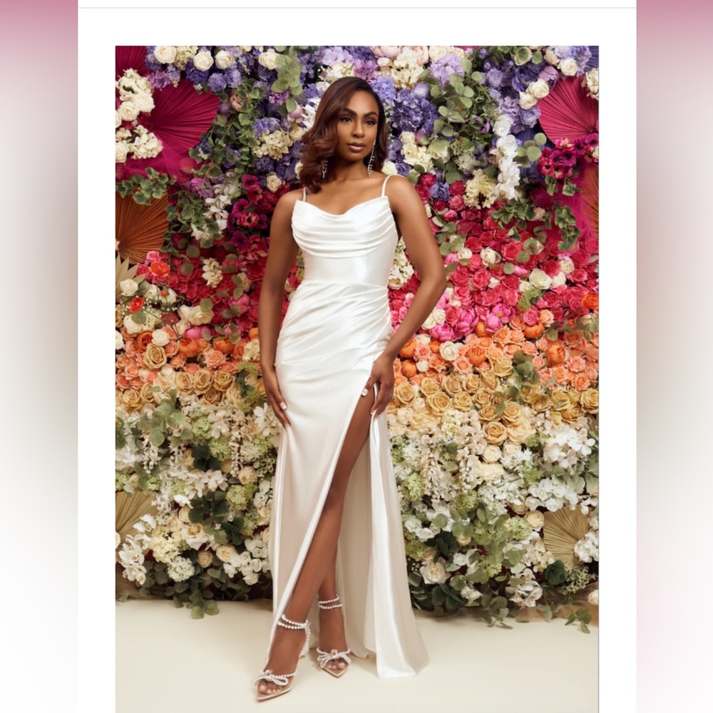 Bridal Babes - Arya Gown